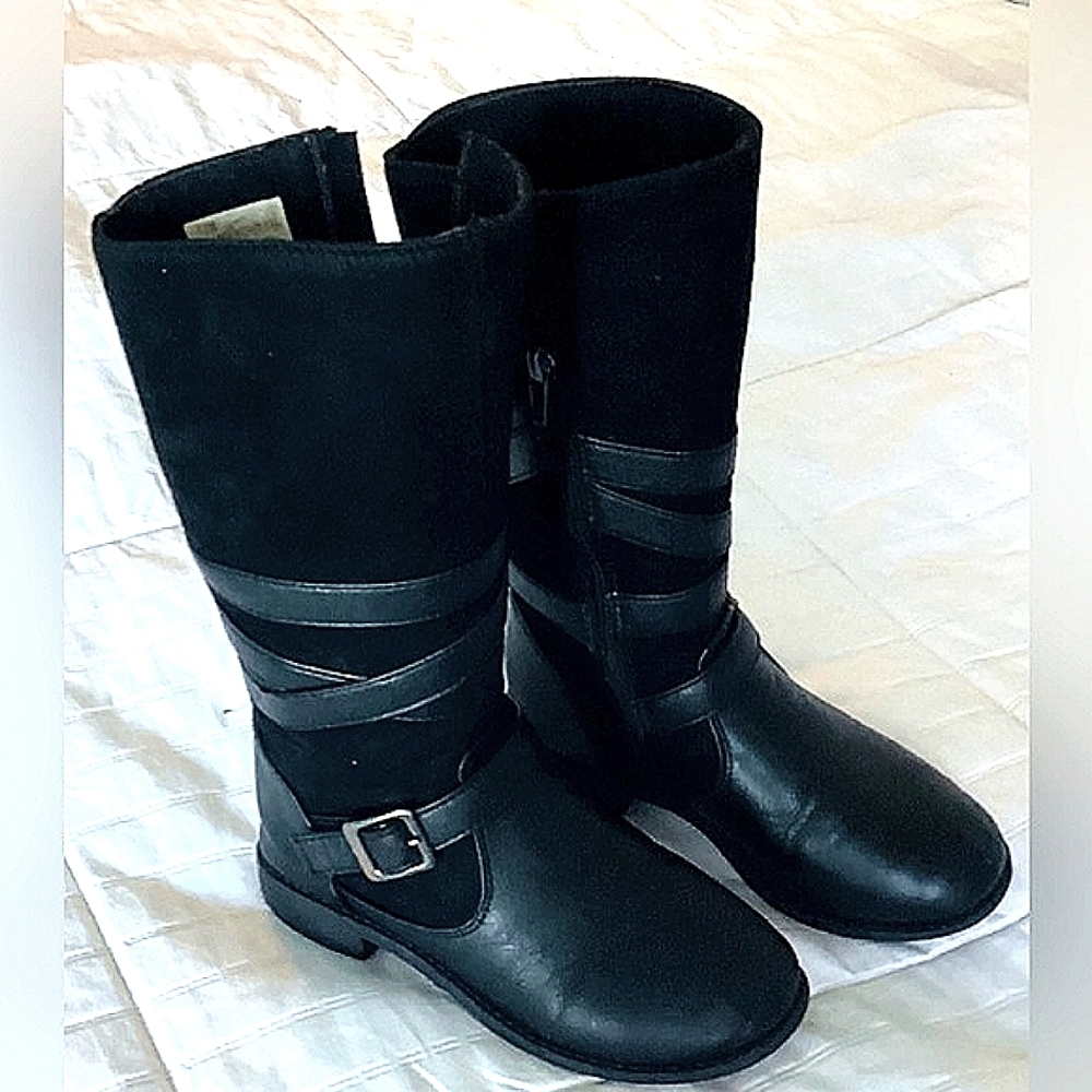Like new Racheal girls boots. Bundle Deals!